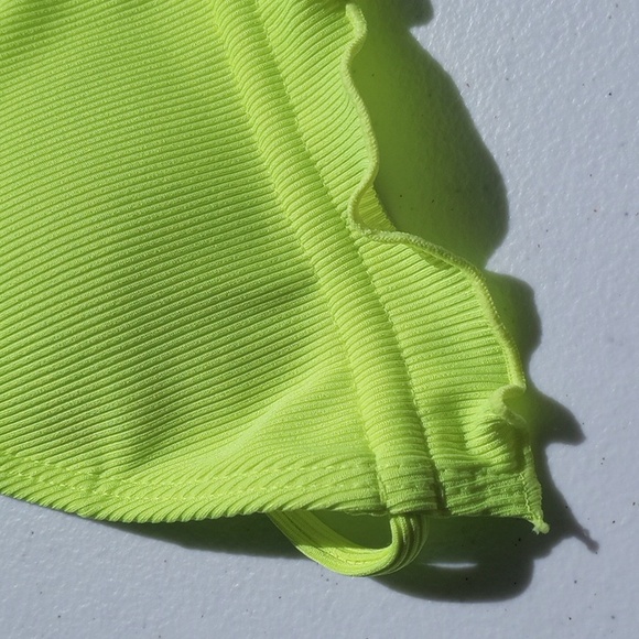 High Cut Two Piece Swimsuit - Picture 3 of 15